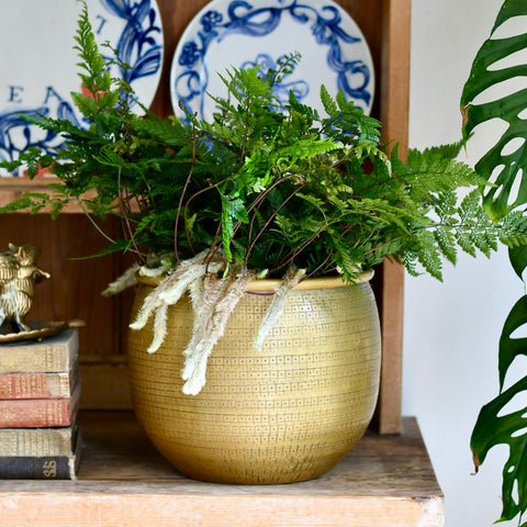 Tembesi Etched Planter 18cm Brass