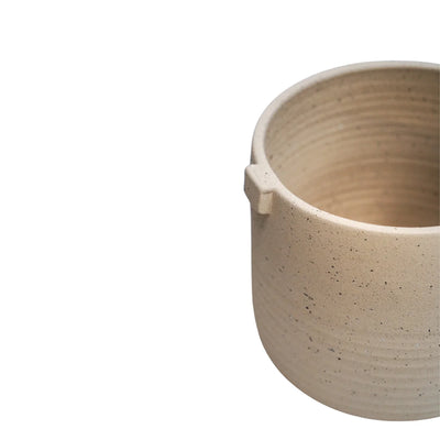 Oat stoneware handle planter (17cm)