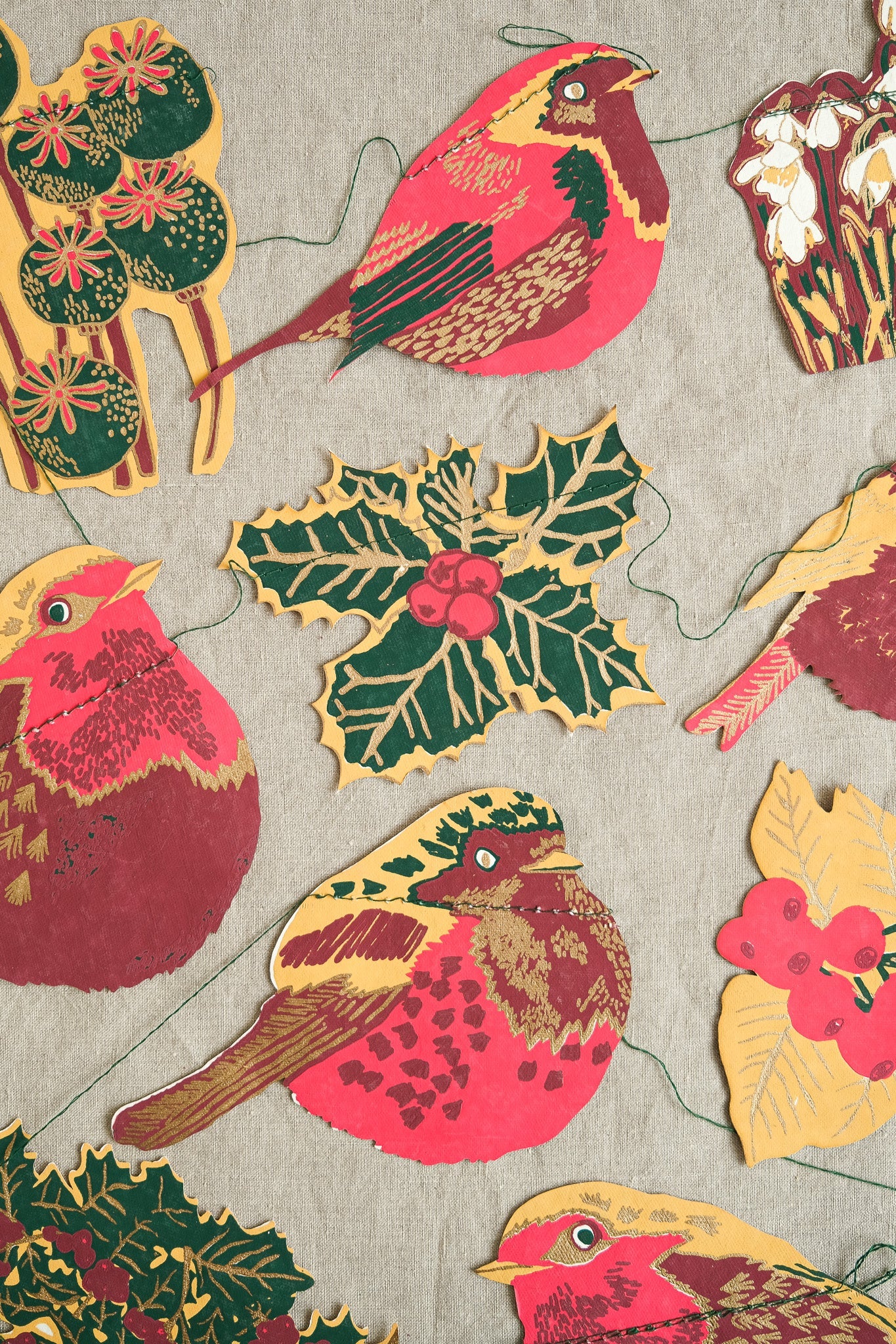 Hedgerow Garland – Handmade Winter Paper Decoration